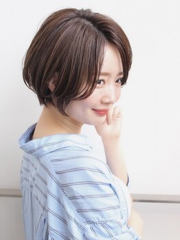 髪と頭皮に優しい抗酸化カラーで、白髪をカバーし綺麗なツヤ髪へ。大人女性の髪を綺麗に成長させます♪