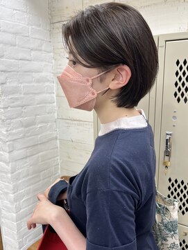 コス(kos) 似合わせカット/ 夏ショート/グラデーションカット