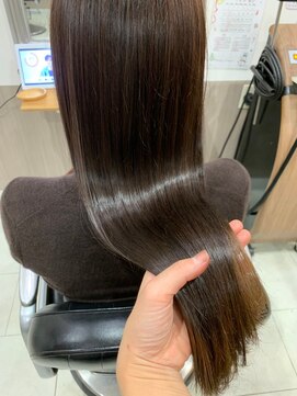 ヘアアンドメイク 心座(hair&make) 触りたくなるやみつき質感　福田昌子