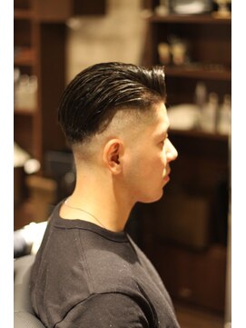 キングスマン トーキョー 国分寺(KINGSMAN TOKYO) アップバング/ツーブロック/スキンフェード[国分寺/国分寺駅]