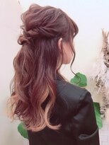 ローレン(Loren)&nbsp;ハーフアップアレンジ