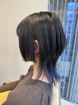 ヤサシイサロン(YASASHII SALON) ウルフショート×インナカラーブルー