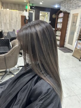 アーフィー 千葉(Arphy) シャドールーツ