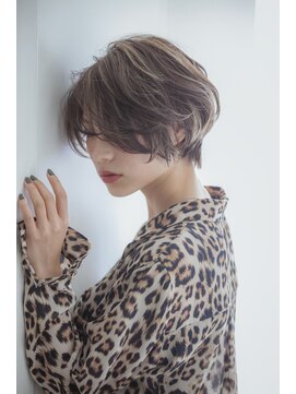 ラフ 八乙女(Rough) 大人ガーリー/ダークアッシュ/ミディアムレイヤーカット/八乙女