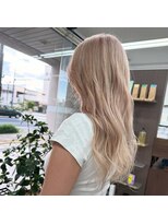 ノア(NOA by KENJE) 暖色系でつくるホワイトブロンド