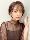 後毛が可愛い顔まわりレイヤー　くびれヘア