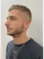 ジジバイワースホワイル(jiji by WORTH WHILE)&nbsp;刈り上げセンターパートサーフカールフェザーパーママレットヘア