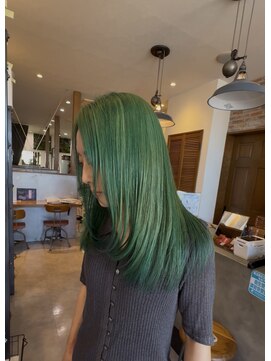 シモン(SIMON) ダブルカラー×グリーンカラー×レイヤー