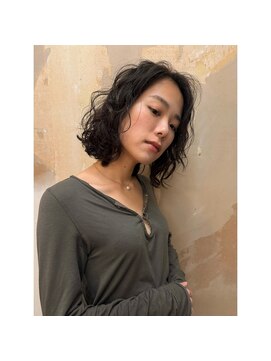 フィリュヌ(filune) big wavy BOBパーマ