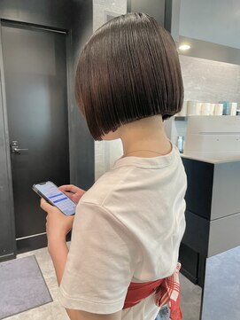 ケンジ 横浜(KENJE) ボブ/ミニボブ/黒髪/暗髪/グレージュカラー