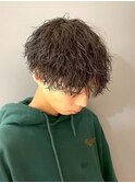 スペインカールスパイキーショートブルーブラックフェザーパーマ