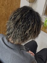 リベラル(liberal) メンズハイライト×縦落ちツイストスパイラルパーマ