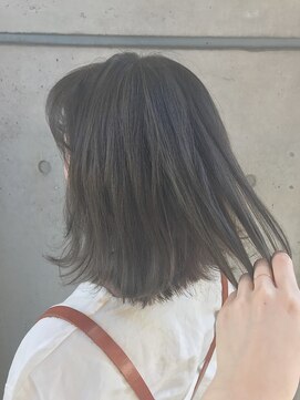 ミンクス 青山店(MINX) ２０１８イルミナカラーハイライトグレージュ　切りっぱなしボブ