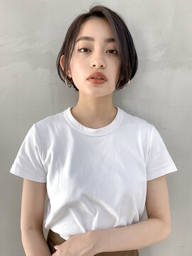 ミィ 表参道(mee.) 【mee.】 ハセガワヒトシ 大人かわいい丸み前下がりショート