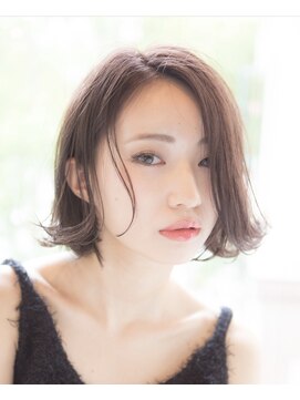 トリッシュ ヘアー(Triche Hair) 外ハネボブ