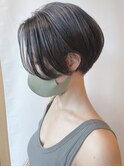 【morio 原宿】大人黒髪　ハンサムショート　耳かけ　前下がり