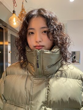 ドーター(daughter) 【daughter mami】セミロングスパイラルパーマ