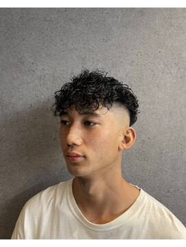 フジヤマバーバーショップ エビス(FUJIYAMA BARBER SHOP ebisu) ハイフェードスペインカール【ebisu】