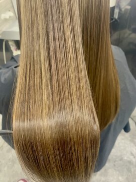 ルーカス(Lucas) さらさらストレート