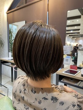 ヴィアンカ(Vianca) 大人ショートボブ