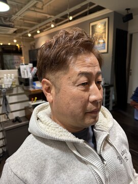 ヘアーステージ フィガロ(HAIR STAGE FIGARO) ツーブロック七三分け