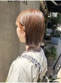 切りっぱなしボブ×オレンジイヤリングカラー
