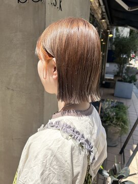 ヴィサージュバスク(VISAGE ba.s.k) 切りっぱなしボブ×オレンジイヤリングカラー