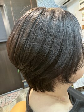 美容室ひろ カット＋ヴィラロドラカラー＋髪質改善トリートメント＋頭浸浴