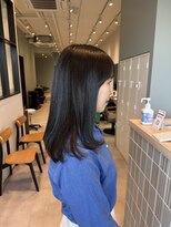 アヴェリー(avely) ミディアムレイヤー/大人可愛い/髪質改善/シースルーバング