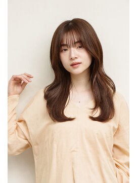 くびれ巻きレイヤー　ミディアム　透明感カラー