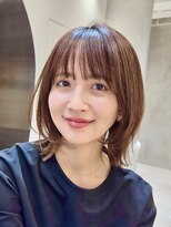 ソワネ 表参道(soigne)&nbsp;表参道酸性ストレートミディアムボブ髪質改善アッシュグレー30代