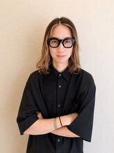 "大人髪への寄り添い方"髪の変化も心地よく感じていただけるようなデザインを実現します。