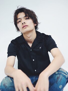 スー 渋谷(suu) 黒髪メンズショートメンズカットセンターパートメンズパーマ