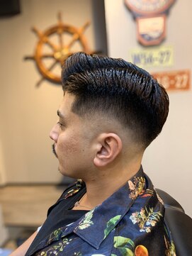 バーバー スタジオ ラフテル(Barber Studio RAFTEL) 七三分けスキンフェード