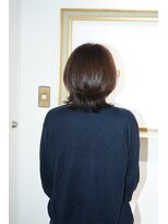 エマ(emma)&nbsp;艶感深みブラウン　くびれレイヤースタイル