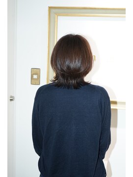 エマ(emma) 艶感深みブラウン　くびれレイヤースタイル