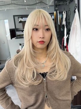 アット(at...) 抜きっぱなしブリーチ×レイヤーカット