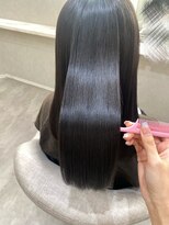 カラークチュール(Color Couture)&nbsp;デザインカラー/レイヤーカット/オリーブベージュ/ウエットヘア