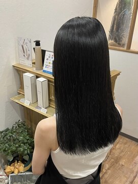 ロメ(Lome) 黒髪ストレート