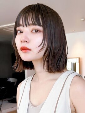 トイロ 横浜(Toiro) 大人可愛い20代30代40代レイヤー切りっぱなしボブミディアム