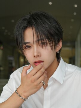 フィフス トウキョウ (fifth TOKYO) スタイリングに自信がない方も◎ニュアンスパーマセンターパート