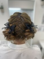 ホワイト 東京新宿店(White) 編み込みツインお団子