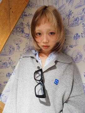 シキ 渋谷(siki) ハイトーン/ブリーチ/レイヤーカット/シアーカラー/渋谷/原宿