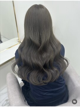 リズ(Lizz) 透明感オリーブベージュ