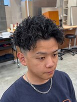 ルースト 南堀江店(ROOST)&nbsp;刈り上げセンターパート/波巻きツイストスパイラル/南堀江