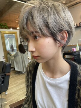 ヌード(NUDE) 「NUDE」＃くすみカラー  ハイトーンカラー 耳かけショート