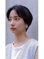 ラウレア(LAULEA)&nbsp;ナチュラルに流れる前髪パーマ×ハンサムショート/20代30代40代