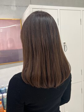 ローウェ 渋谷(Louwe) 赤みの無しベージュブラウン【Louwe 渋谷 mitsuki】