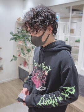 モリオフロムロンドン 松戸店(Morio from London) 【松戸 岩口】くるくるツーブロックハンサムショート