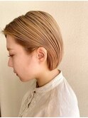 丸みミニボブ×ブロンドベージュ